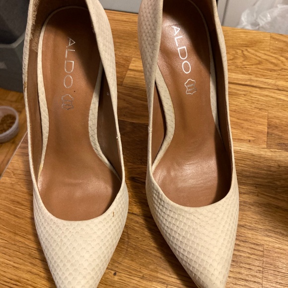 Nude high heel shoe - Picture 2 of 7